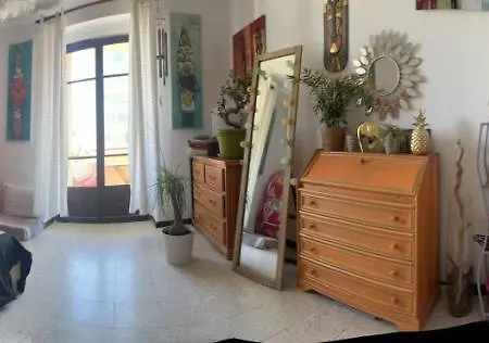 Pozzo Di Borgo Rum i privatbostad *